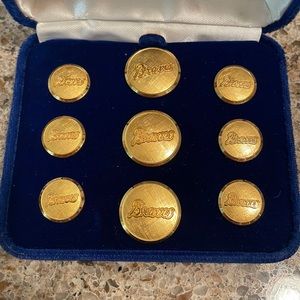 Vintage 9 pc Atlanta Braves gold button set